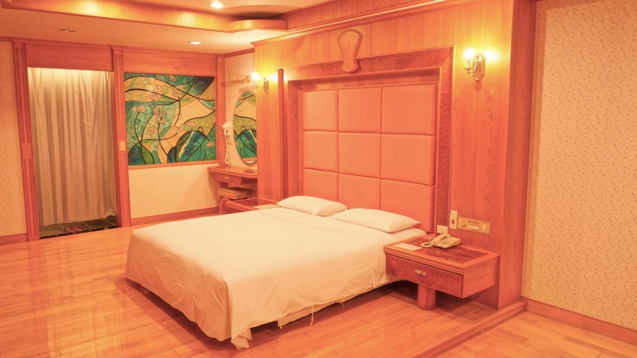 Hwa Du Hotel Đài Nam Ngoại thất bức ảnh